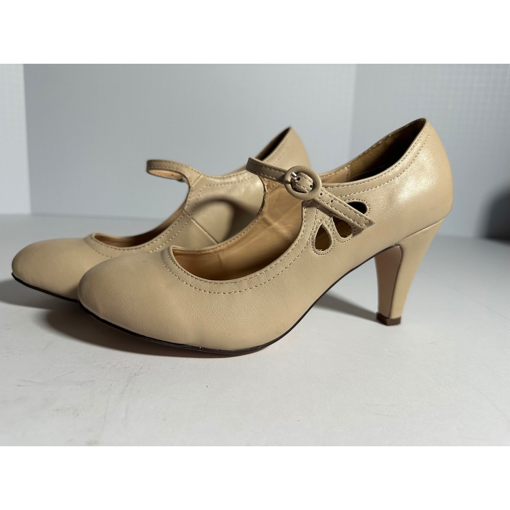 Chase + Chloe Beige Mary Jane Pumps Round Toe Cutout Heels Size 8